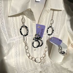 3 piece NWT Claire’s necklace bracelet and earring